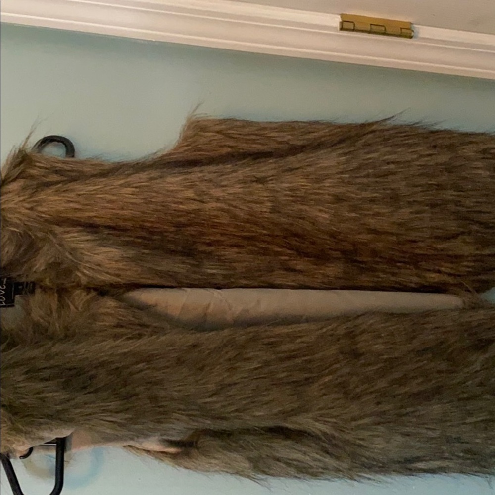 Fur vest